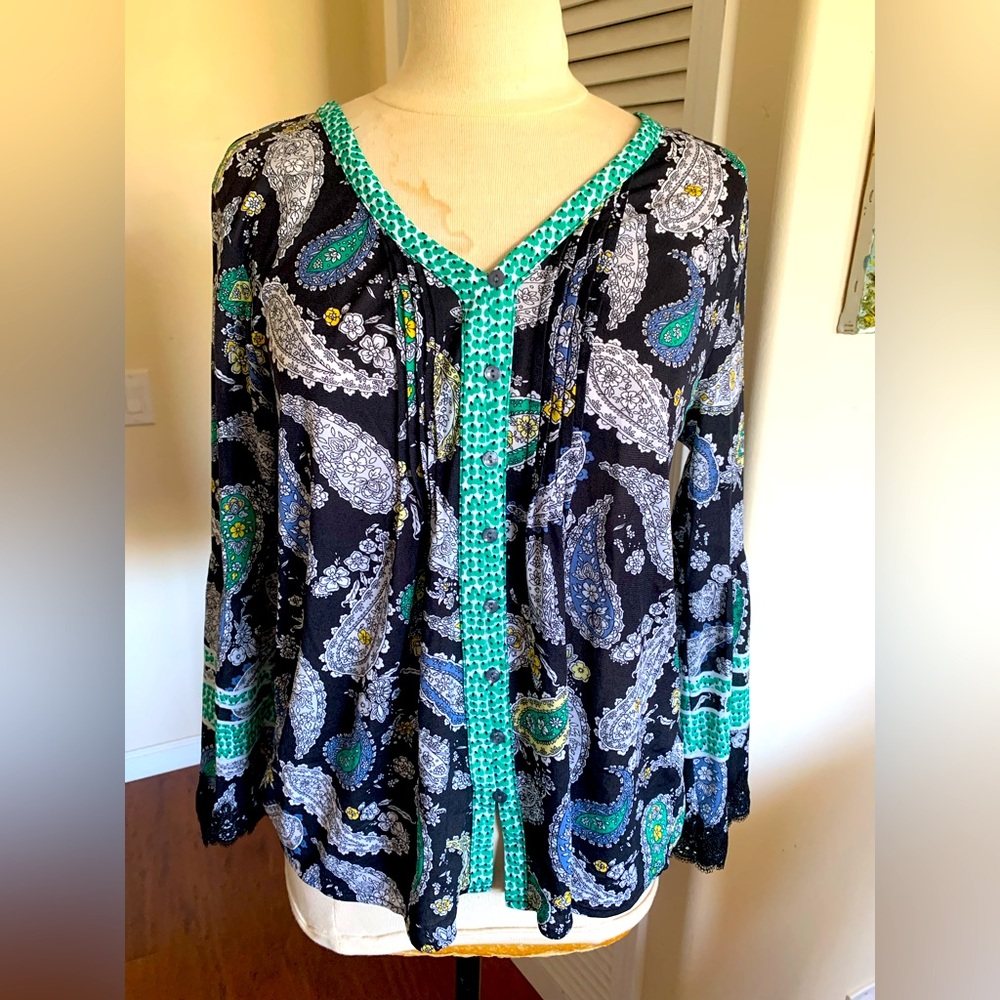 Women's Black and Green Paisley Top